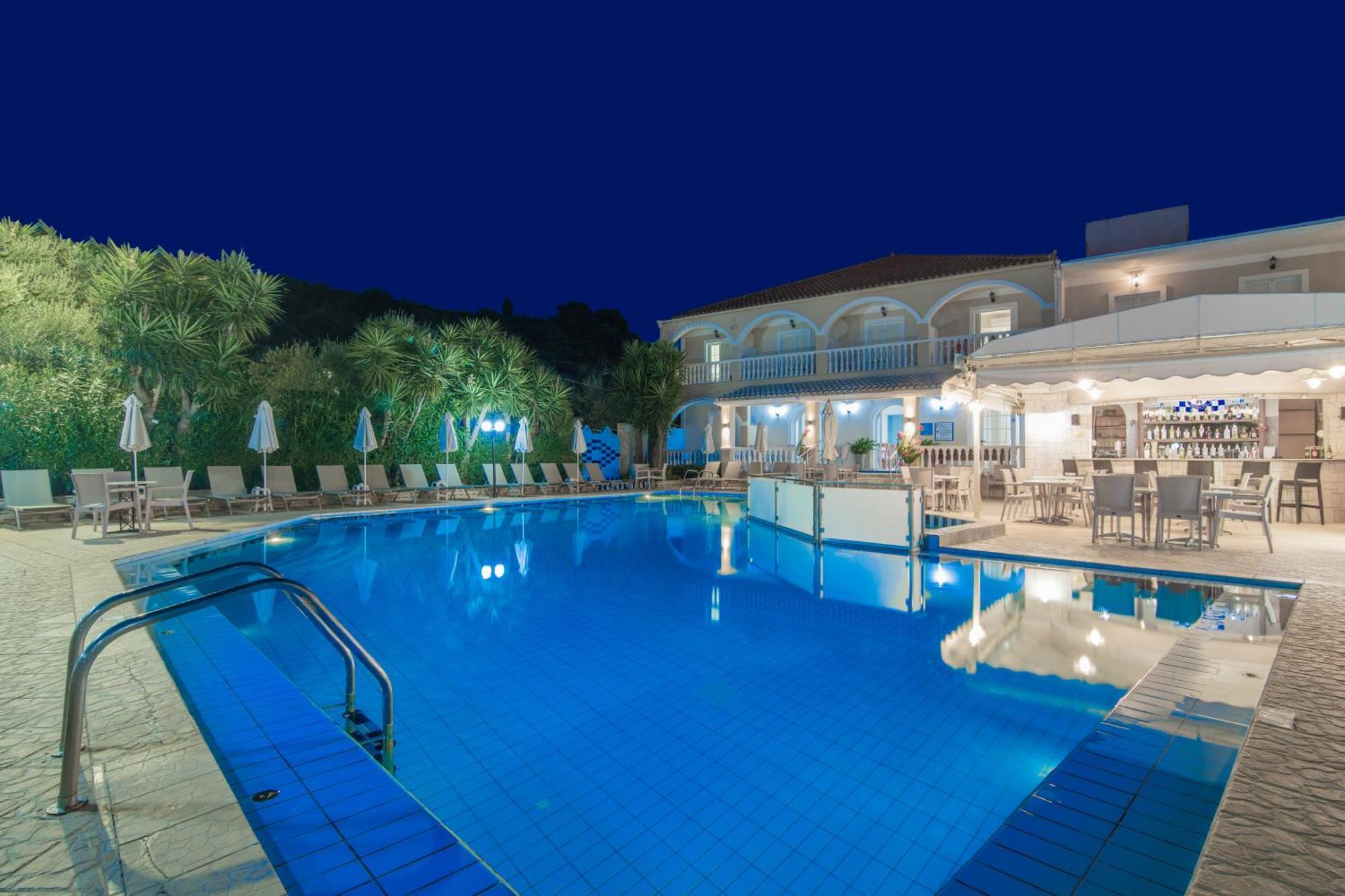 Daisy Hotel Plános Екстериор снимка