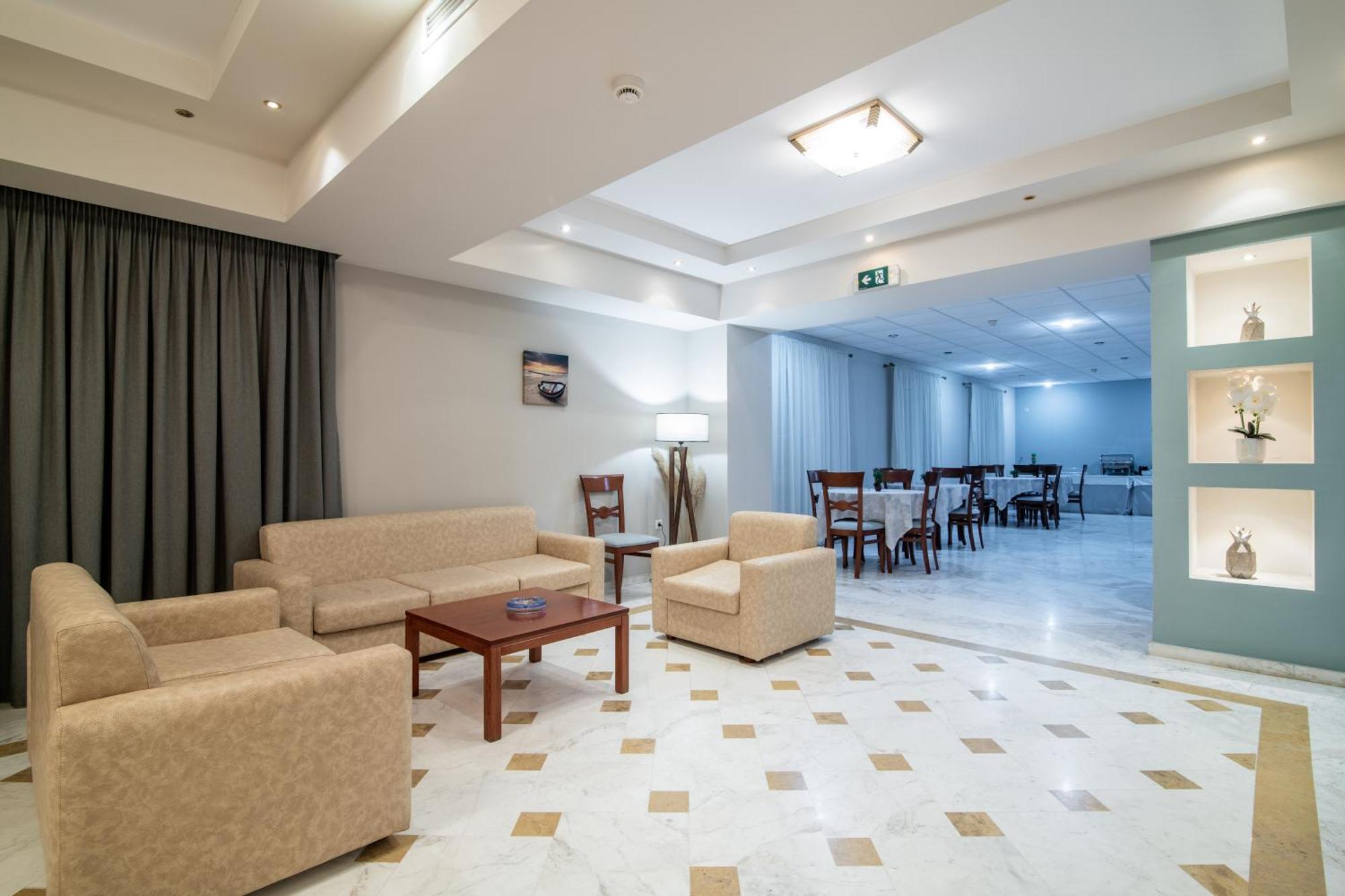 Daisy Hotel Plános Екстериор снимка
